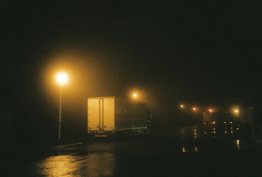 遠くの声を聴く